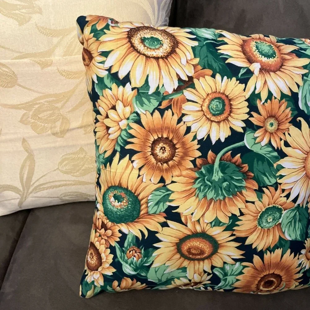 SET OF 2 HAND MADE SUN FLOWER SPRING PILLOWS 14